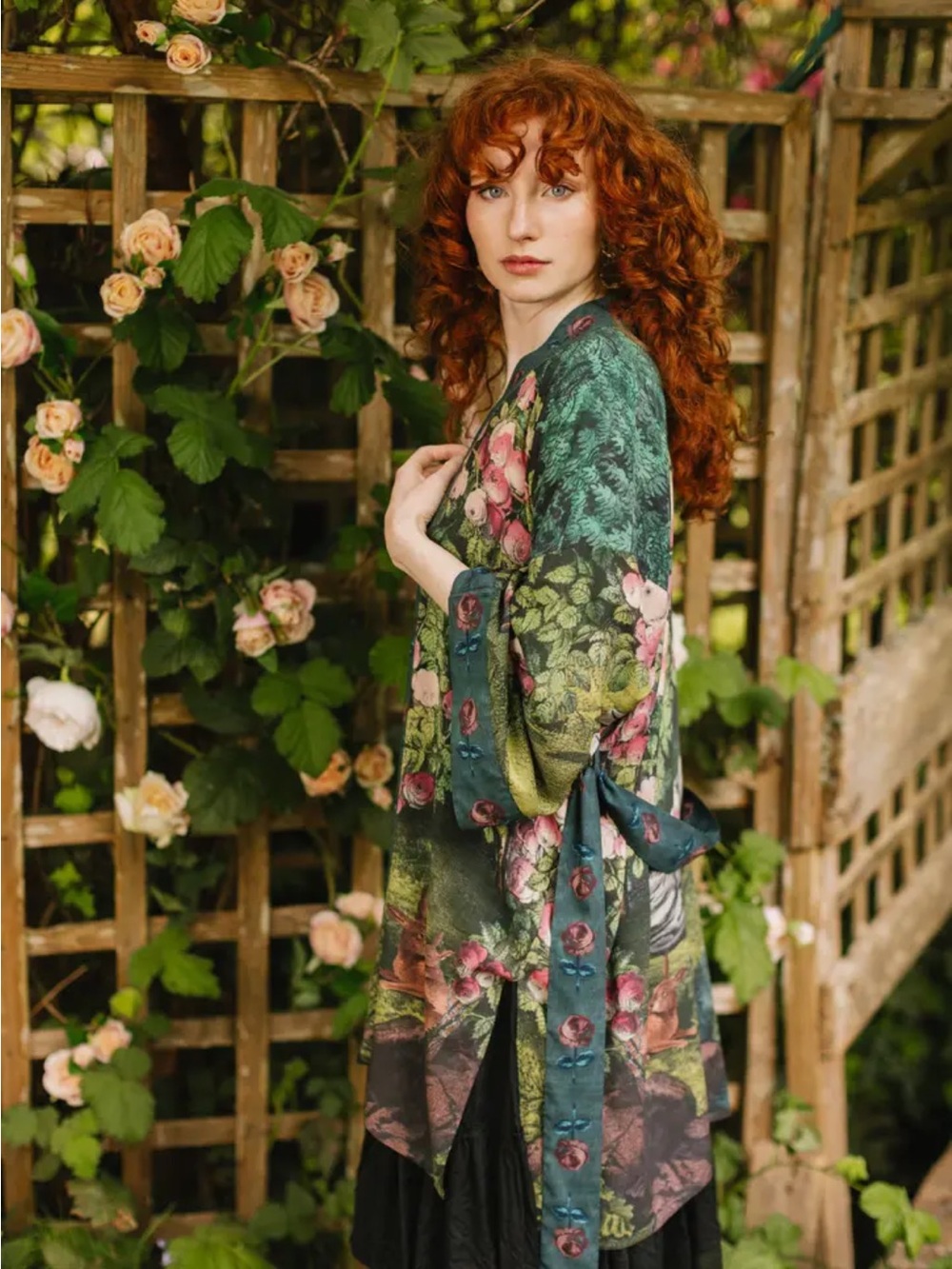 Market of Stars ✨ The Dreamer Matinée Duster with Roses & Rabbits - Picture 3 of 16